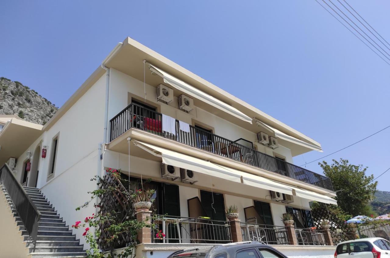Vladimiros Apartments バルバティ エクステリア 写真