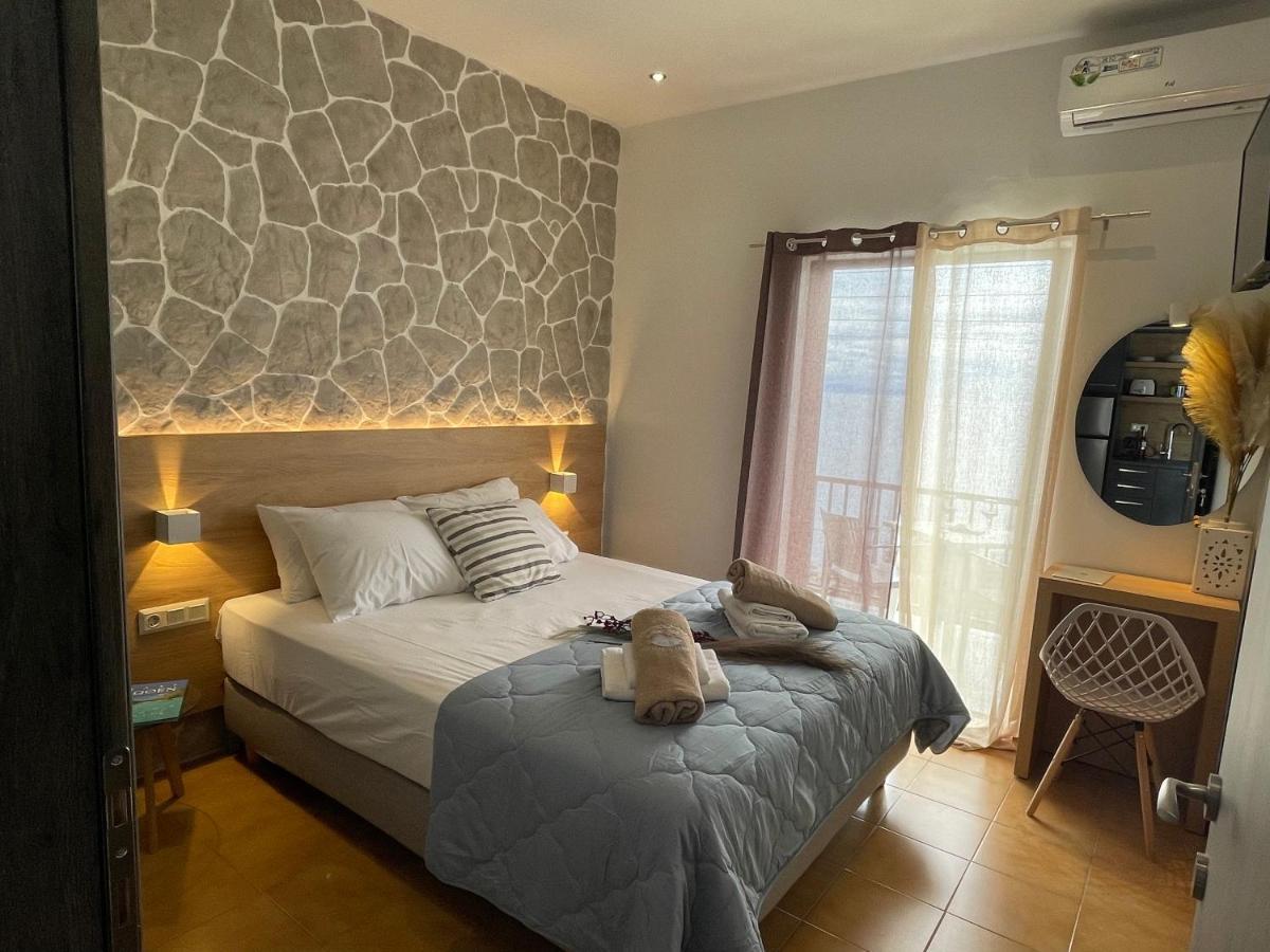 Vladimiros Apartments バルバティ エクステリア 写真