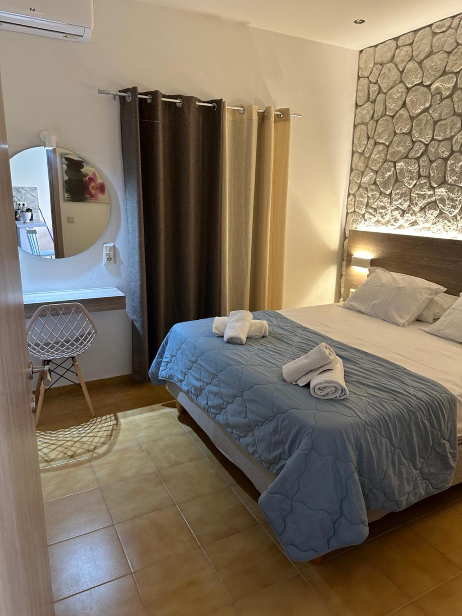 Vladimiros Apartments バルバティ エクステリア 写真