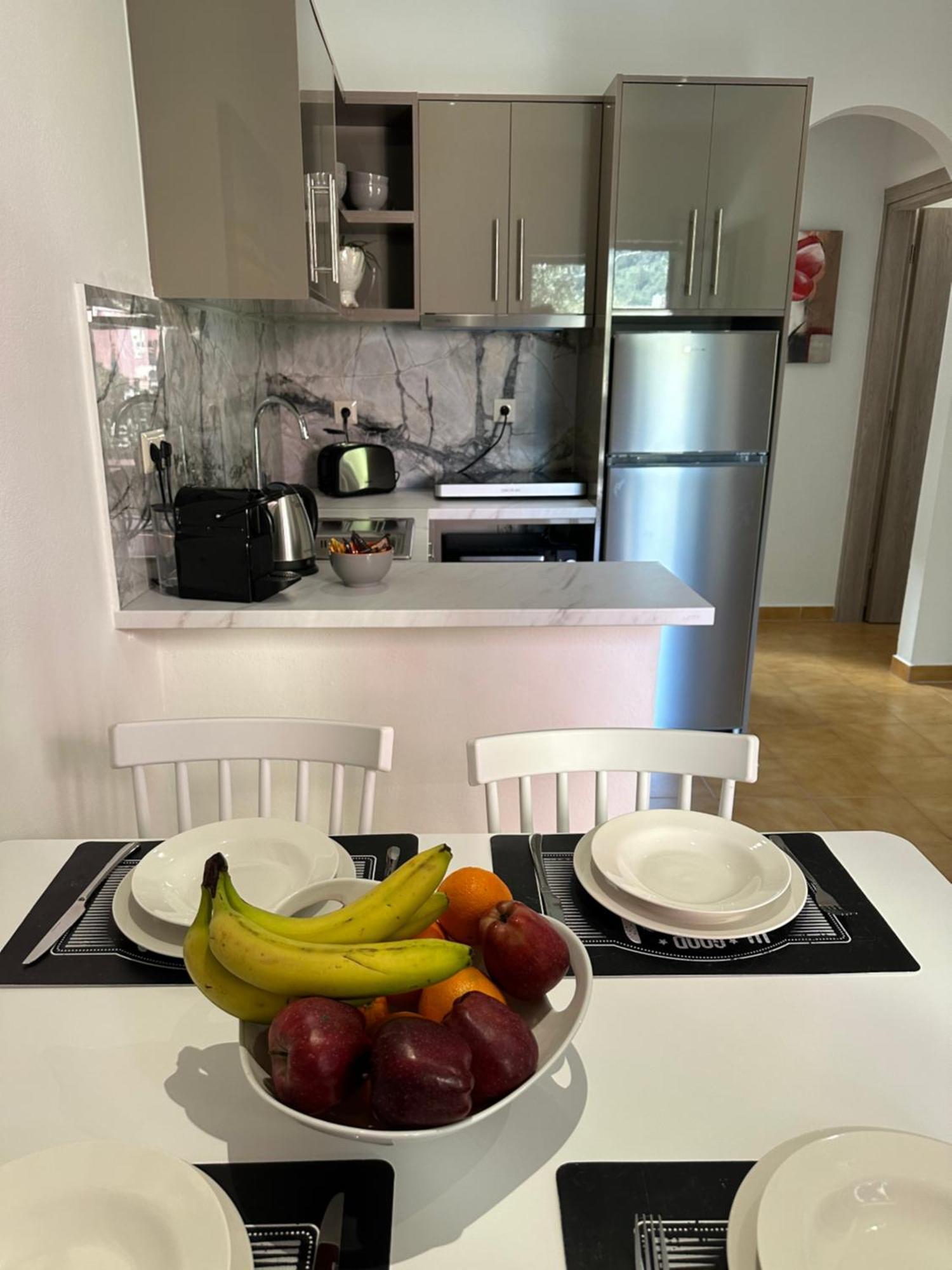 Vladimiros Apartments バルバティ エクステリア 写真
