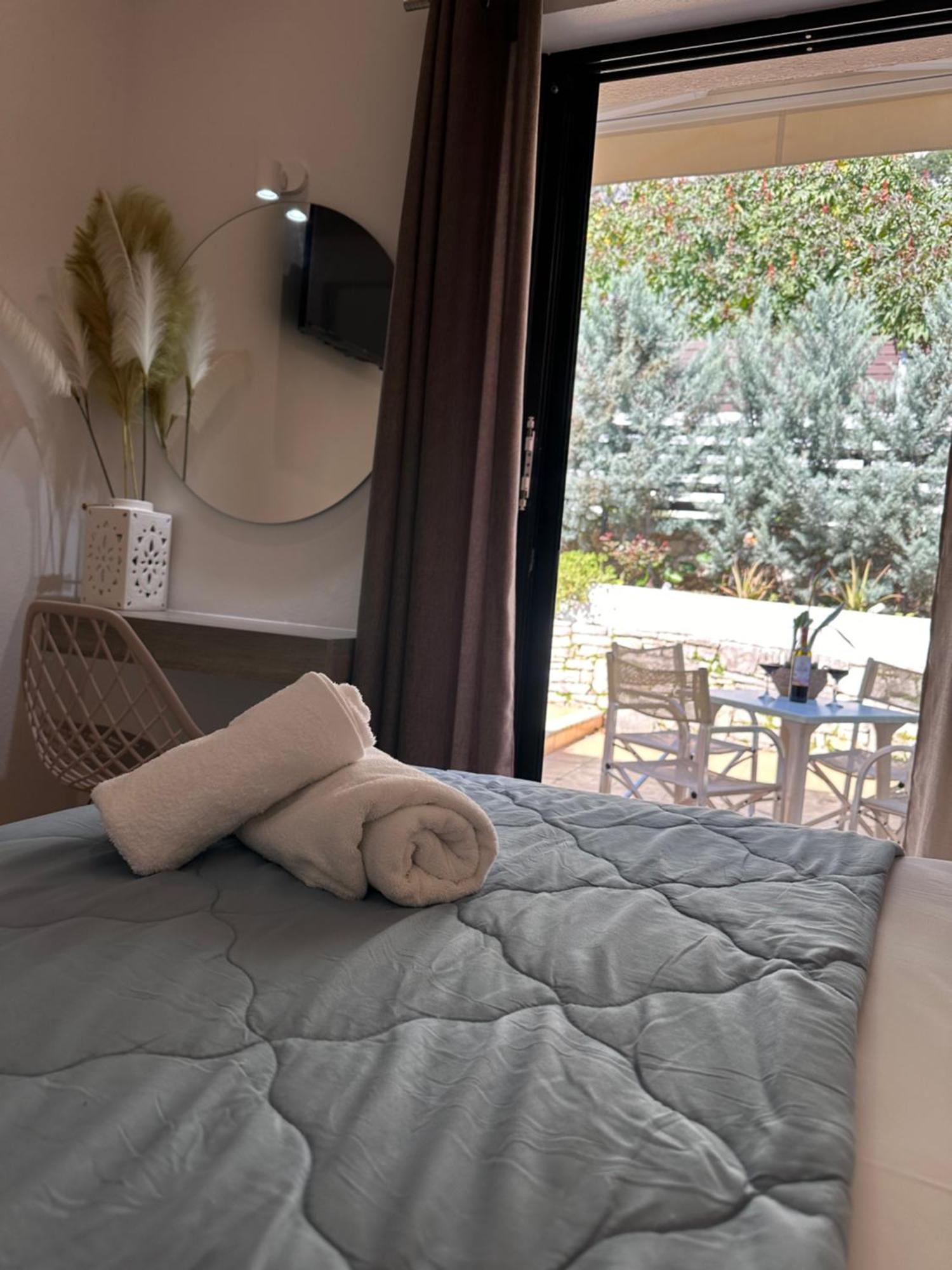Vladimiros Apartments バルバティ エクステリア 写真