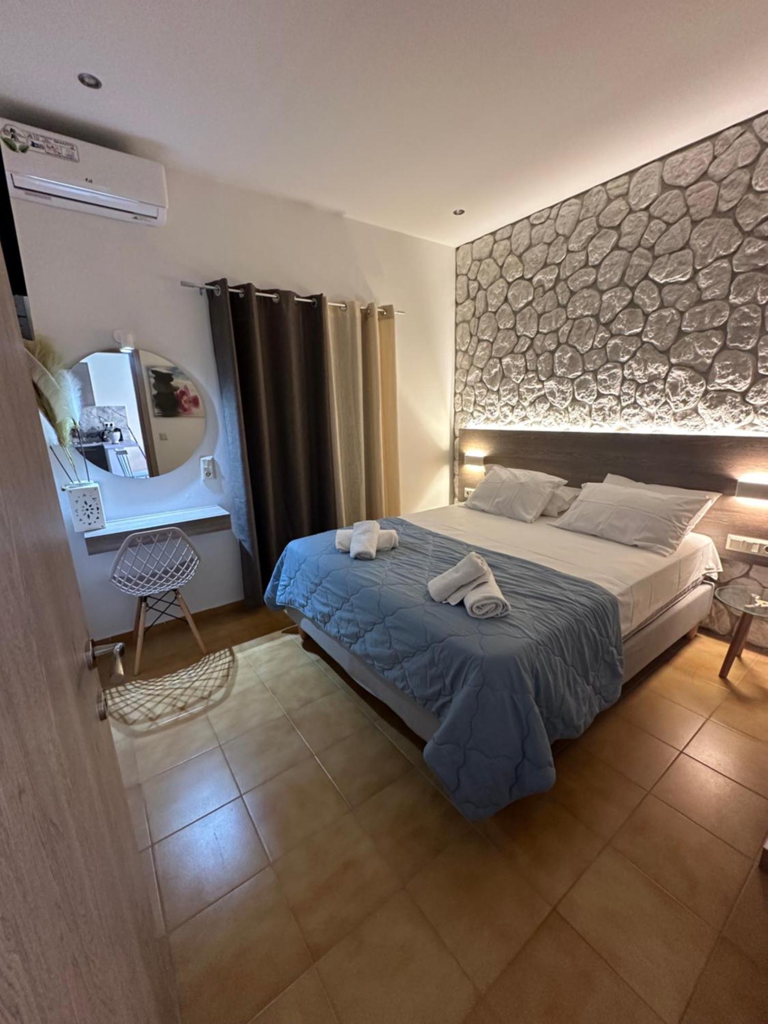 Vladimiros Apartments バルバティ エクステリア 写真