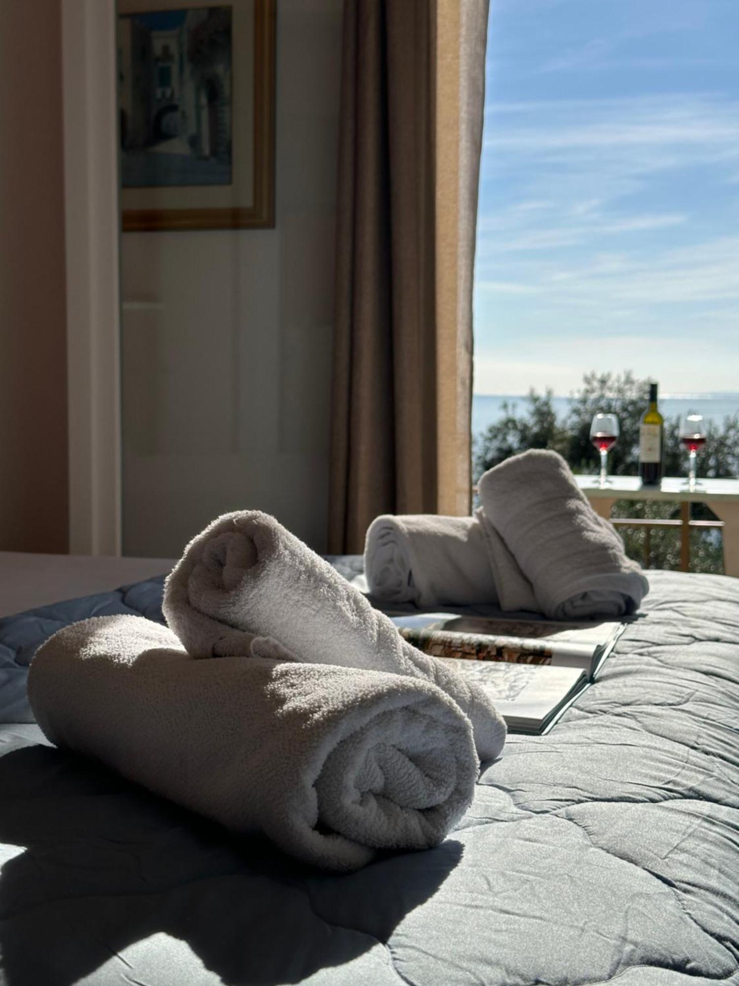 Vladimiros Apartments バルバティ エクステリア 写真