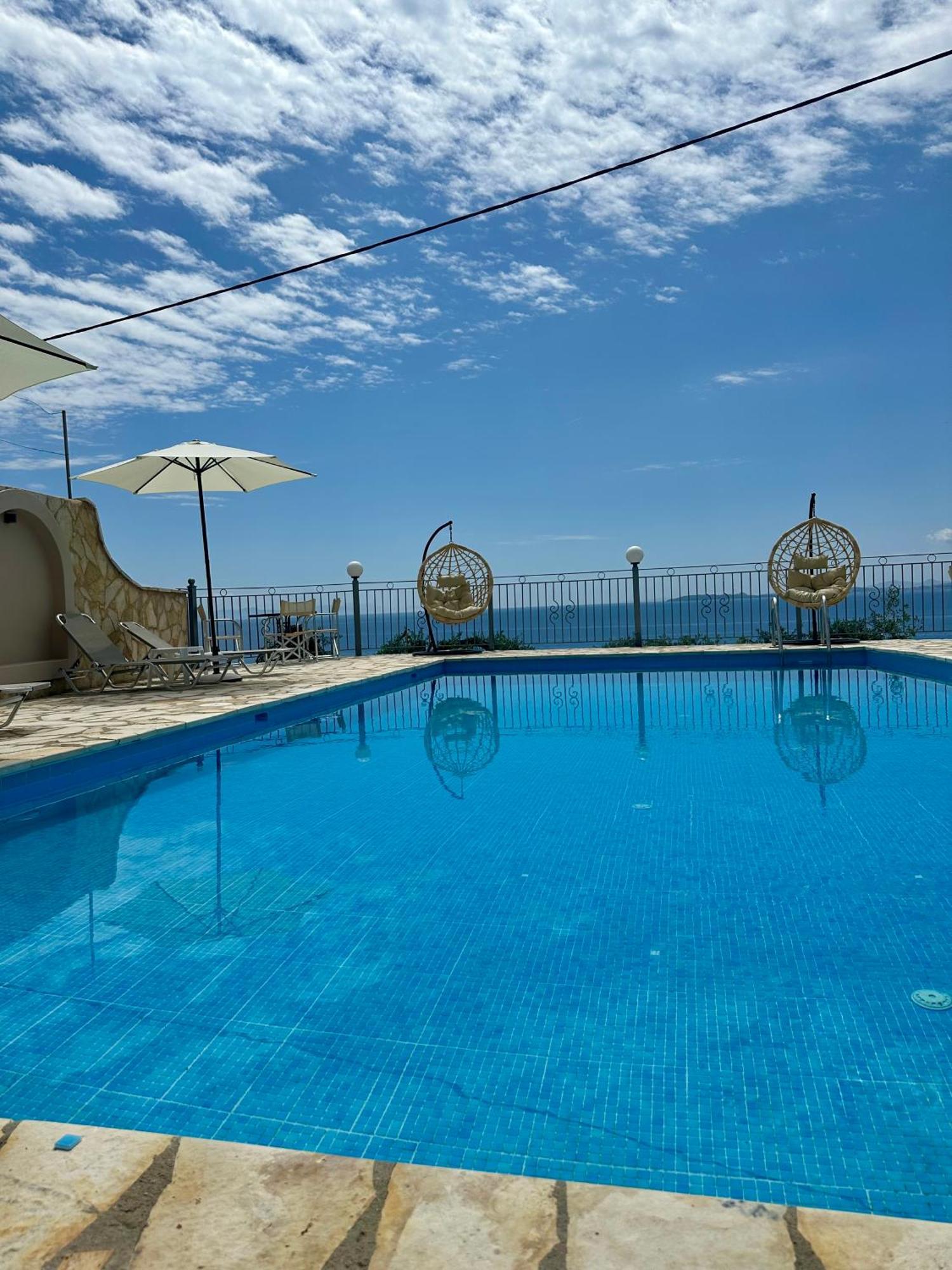 Vladimiros Apartments バルバティ エクステリア 写真