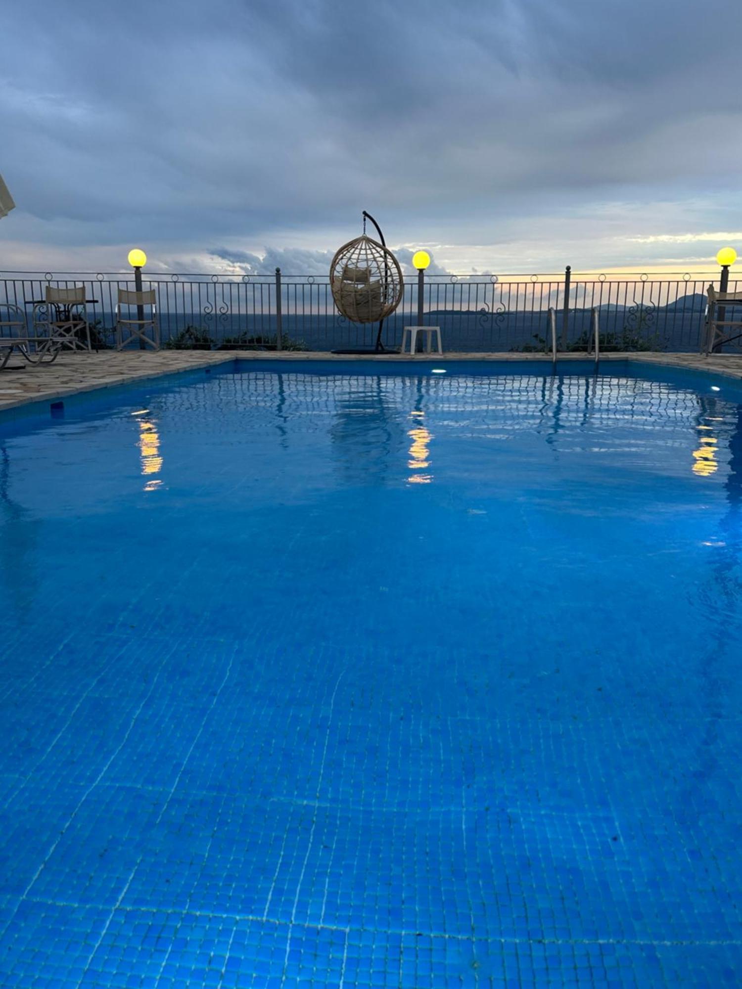 Vladimiros Apartments バルバティ エクステリア 写真