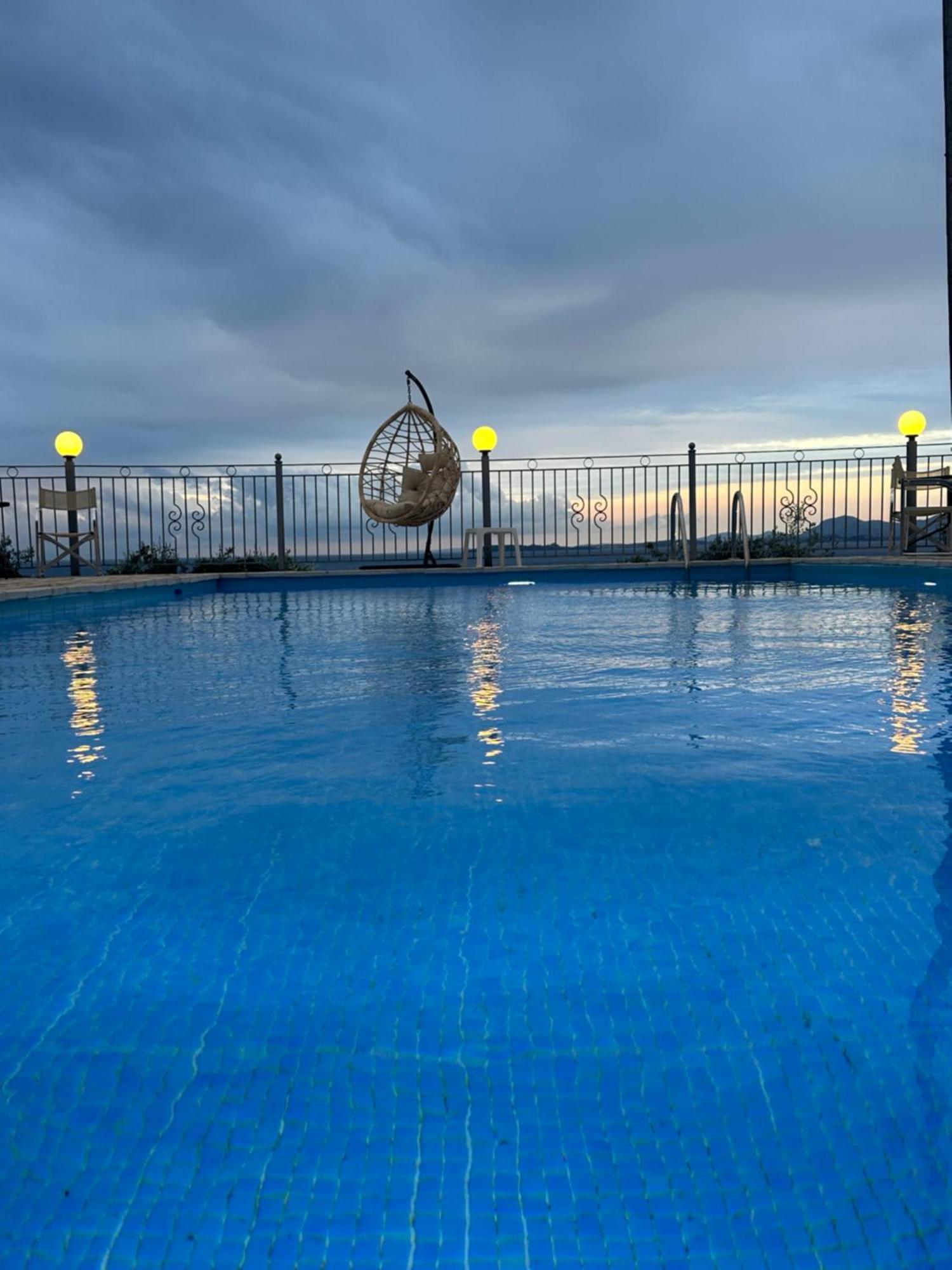 Vladimiros Apartments バルバティ エクステリア 写真